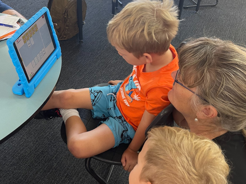 Children using the Niumero App